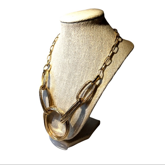 INC BRILLIANT GoldTone Chain Necklace with center circular design NEW WITH TAGS - Picture 4 of 12